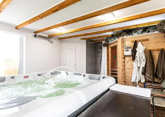 Kaktusz Гостевой дом 4*